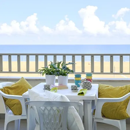 A-more 4* רימיני